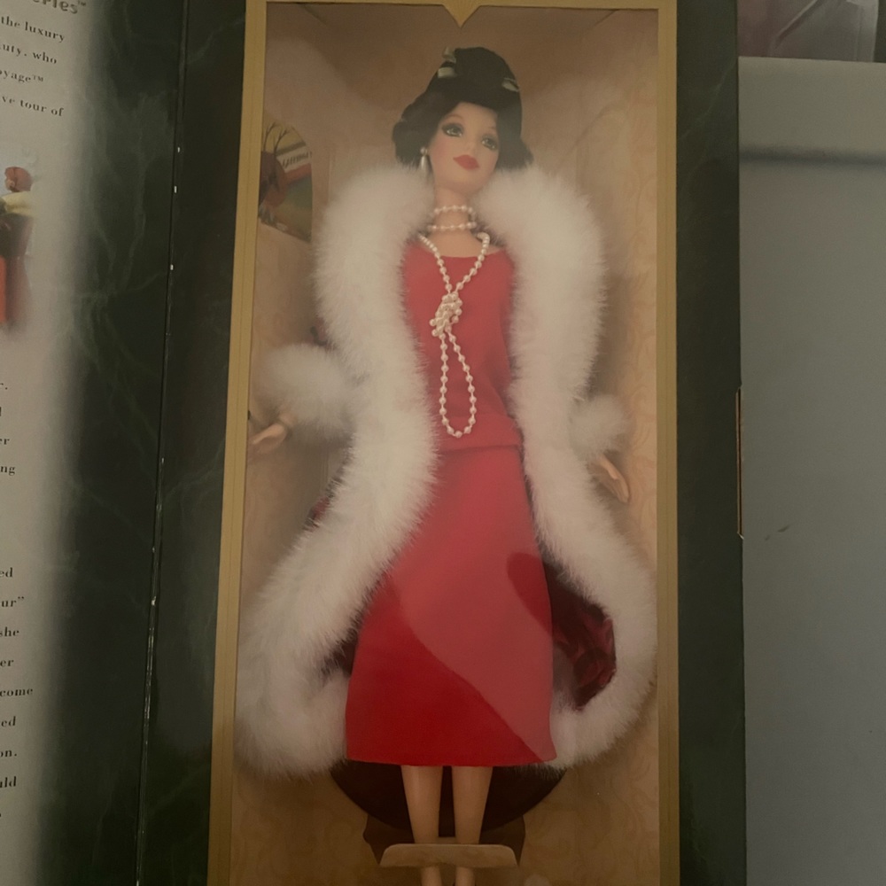 New in box Vintage Hallmark Holiday Voyage Barbie